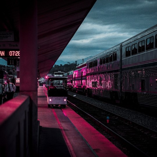 Новый российский электропоезд ЭП2ДМ начал курсировать на Свердловской магистрали