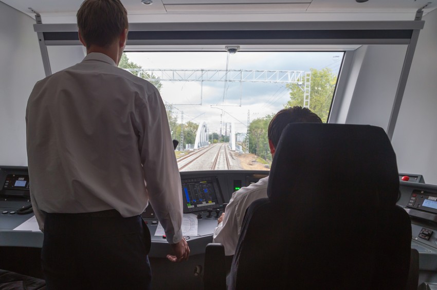 Калининградские железнодорожники собрали средства на лечение больного ребенка