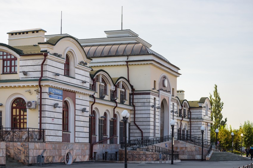 Выпускницы Забайкальского УЦПК – будущие помощники машиниста локомотива провели акцию по профилактике ДТП на железнодорожном переезде