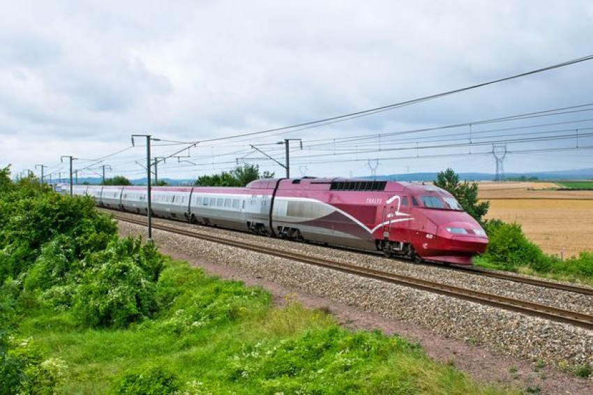 ОАО «ЖД» поздравит пассажиров с новогодними праздниками в поездах и на вокзалах