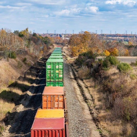 Расписание пригородных поездов МЦД-2 изменится в апреле в связи с модернизацией и обслуживанием железнодорожной инфраструктуры