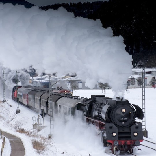 Расписание пригородных поездов Мосузла изменится на майские праздники
