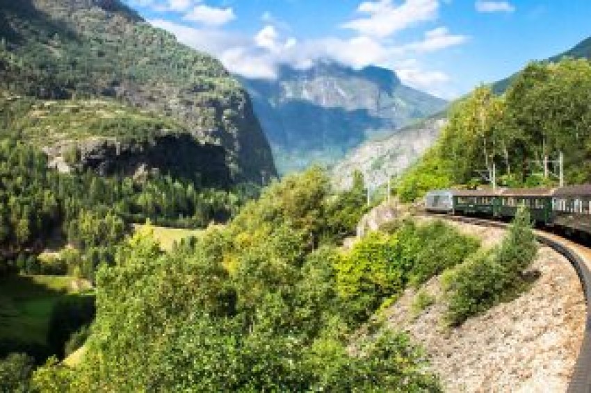 Расписание пригородных электропоездов Красноярской железной дороги изменится в связи с ремонтными работами