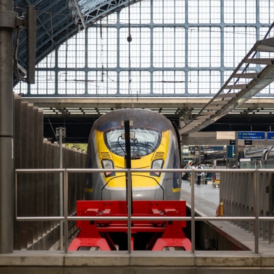 Расписание некоторых пригородных поездов трех радиальных направлений Московской железной дороги изменится в январе в связи с модернизацией инфраструктуры