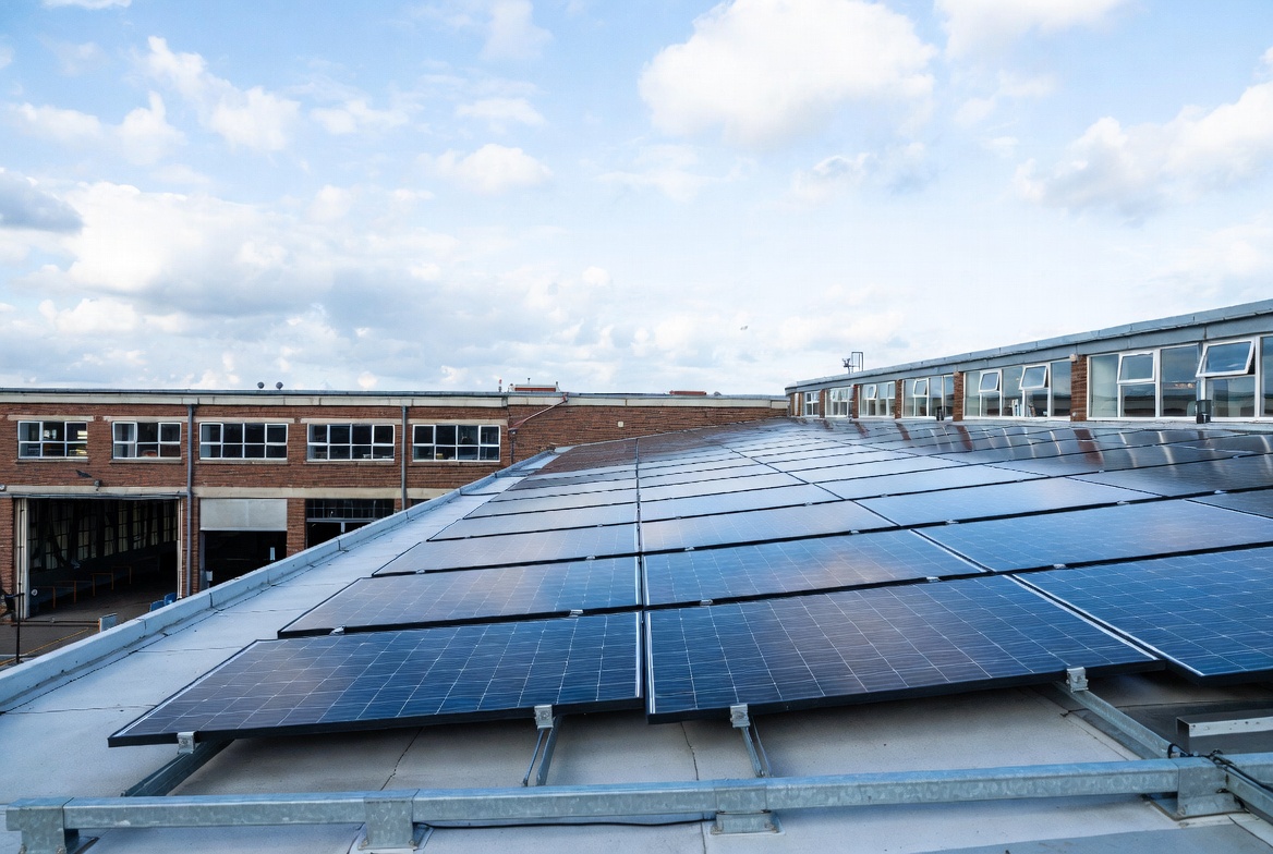 Железнодорожные депо переходят на солнечную энергию