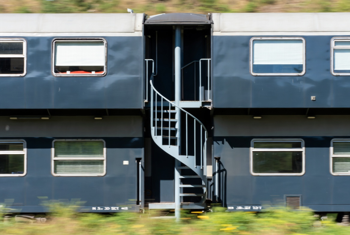 Поезд с винтовой лестницей: двухуровневые вагоны-купе
